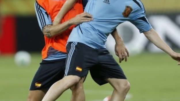 Иниеста: Ще уважим Таити със силна игра