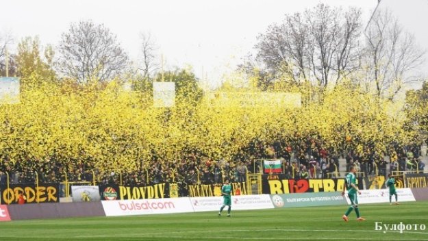 Бултрасите изригнаха: Перука, тръгни си от БФС