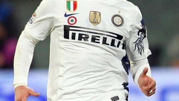 Интер без Лусио и Уесли Снайдер срещу Каляри