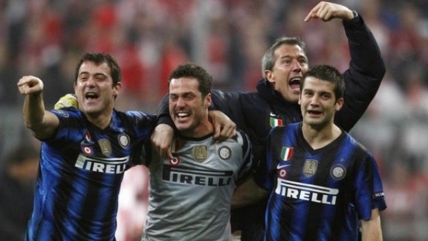 Милан взима Жулио Сезар