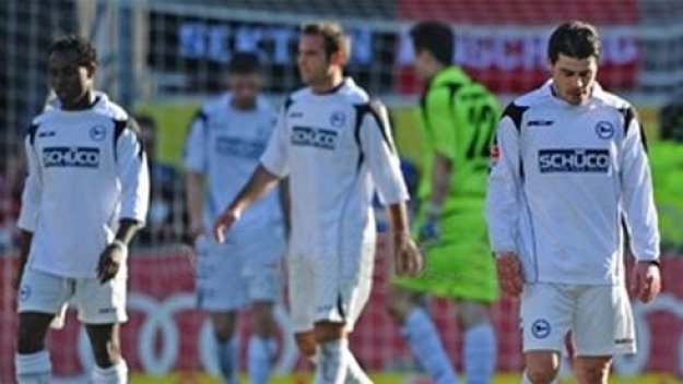 Галин Иванов с цял мач, Арминия пак пада