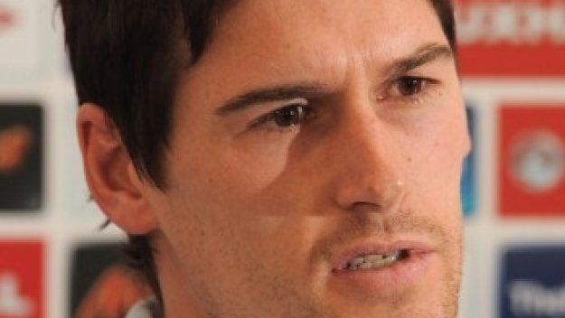 Бари: Уилшър е страхотен талант, с удоволствие бих играл заедно с него