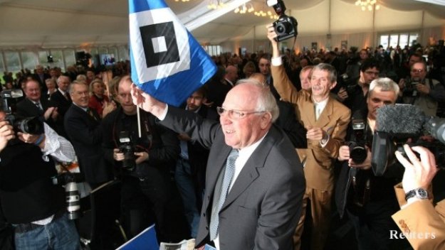 Байерн отмъква внука на Уве Зеелер от Хамбургер