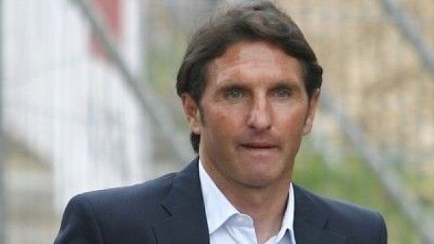 Хамбургер остана без играчи