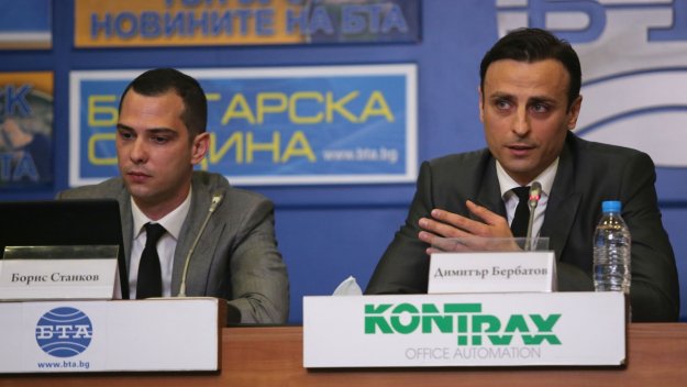 Човек на Бербатов отговори на Крушарски