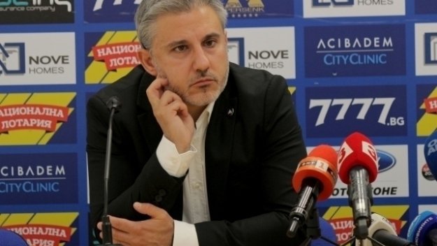Новини от "Герена": Левски си плаща дълговете, но няма контакт с Васил Божков