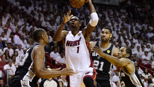 Крис Бош обмисля оферта от Хюстън