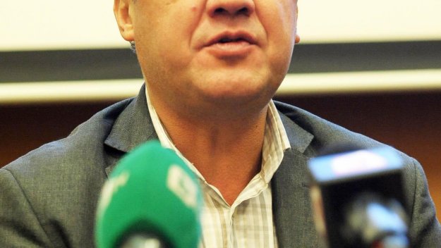 Михайлов: Не се бъркам в работата на Любо Пенев