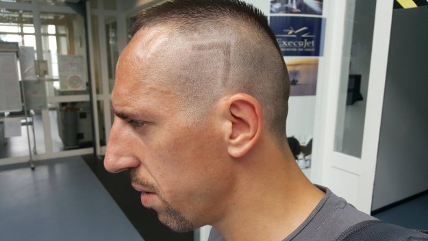 Рибери с нова прическа, "запечата" си седмицата на главата