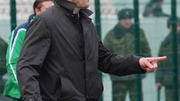Херо взима младежки национал в Амкар