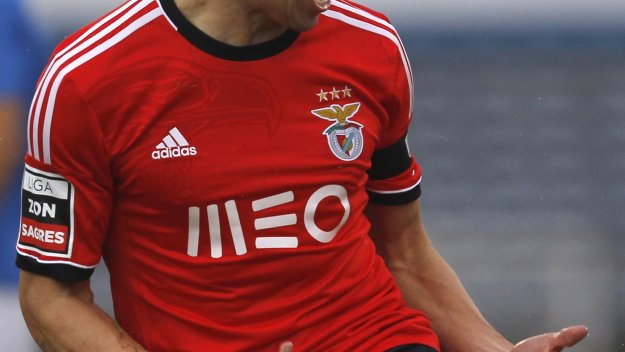 Ливърпул се насочва към Николас Гайтан