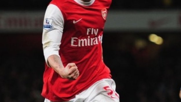 Арсенал е на финал за Карлинг Къп