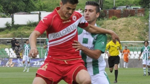 Крачуна титуляр за ЦСКА срещу Левски