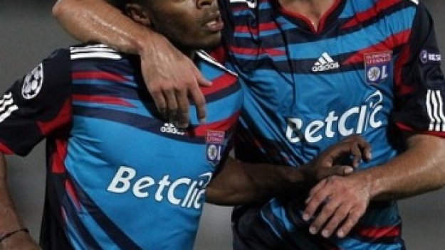 Байерн влезе в контакт с Мишел Бастош