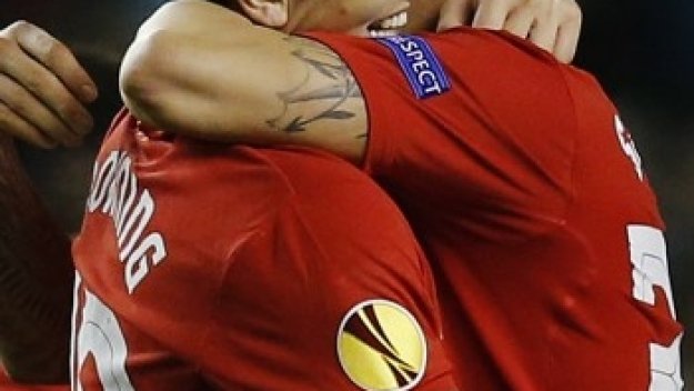 Стюърт Даунинг иска да играе и в първенството