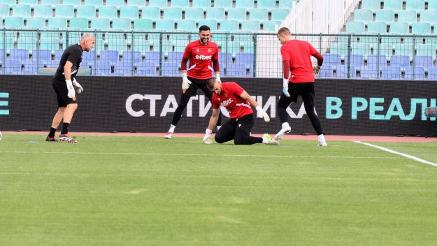 Вуцов се връща в националния отбор, но иска главата на треньор!