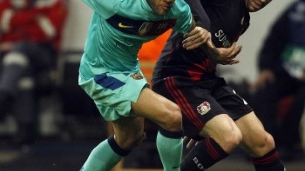 Дани Алвеш иска да приключи с футбола в Барса