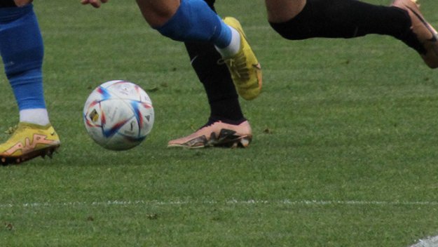 Солидни глоби на Ботев, Черно море и Спартак