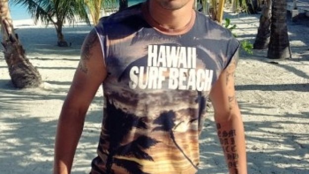 Никой не иска Валери Божинов 