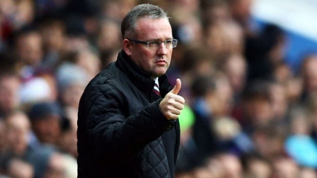 Пол Ламбърт преподписа с Астън Вила