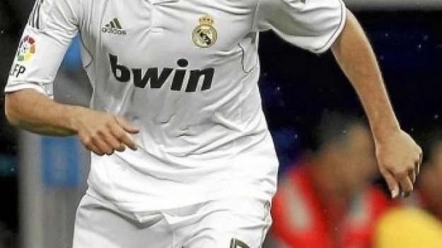 Шахин не мисли да напуска