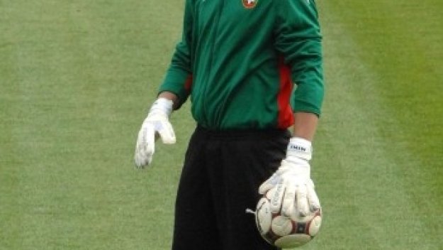 Ники Михайлов може да се върне в Ливърпул