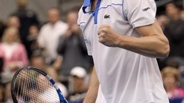 Родик спря Дел Потро по пътя си към финала в Мемфис