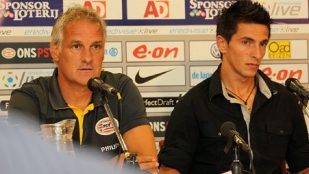 Манолев и ПСВ направиха страхотен коледен клип + ВИДЕО