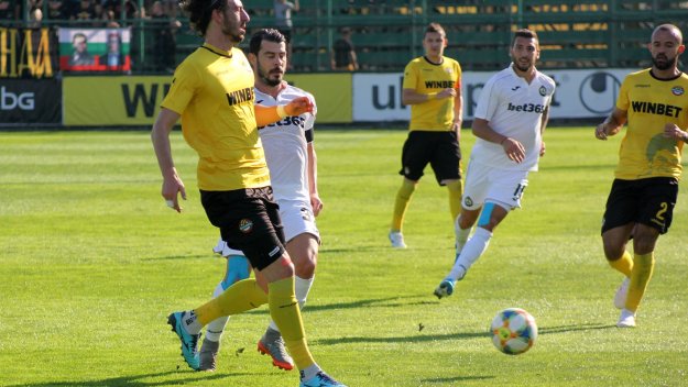 Ботев решава за Виана в последния момент