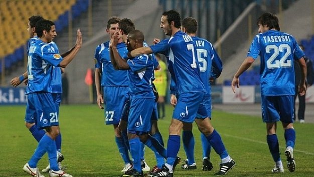 Левски лети до Варна, връща се с автобуса