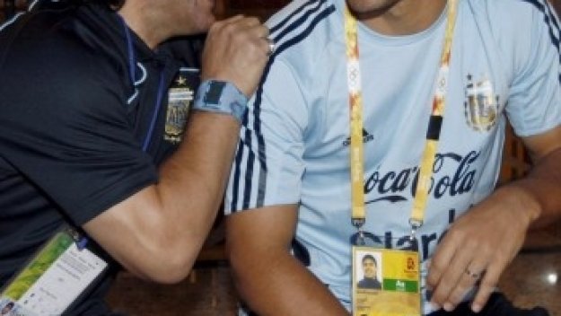 Марадона натиска Агуеро за Реал