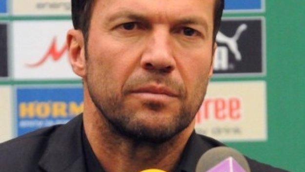 Матеус и Михайлов преговарят за новия договор