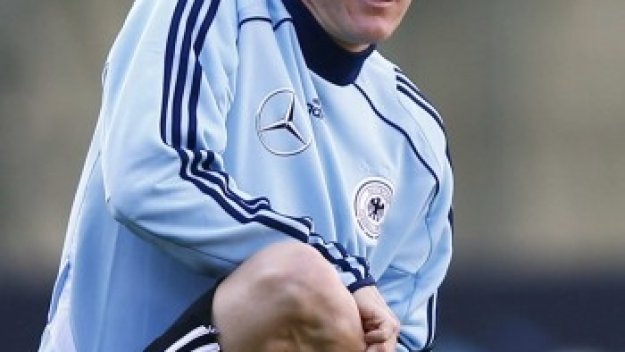 Швайнщайгер иска повече уважение за Германия