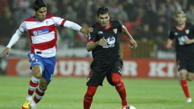 Севиля остана в битката за Европа