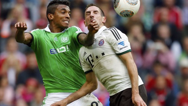 Луис Густаво поласкан от интереса от Барселона