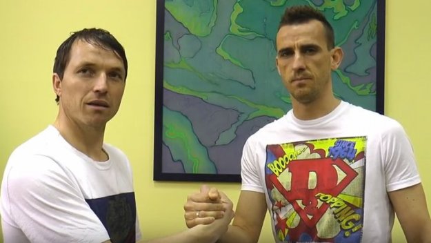 Левски и ЦСКА се обединиха в името на приятелството + ВИДЕО