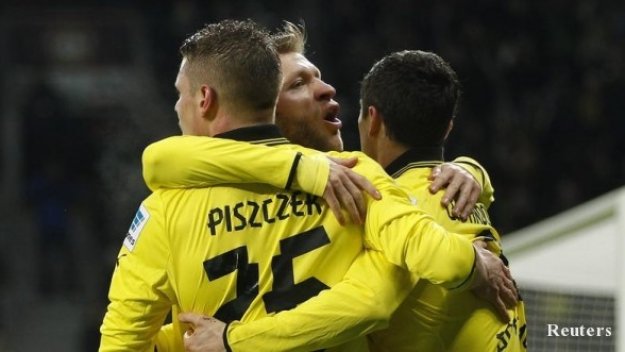 Борусия Дортмунд срази Леверкузен в зрелищен мач