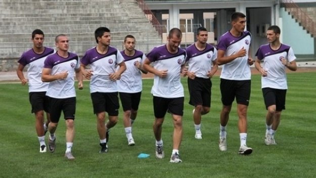 Етър подписа с национал на Сиера Леоне