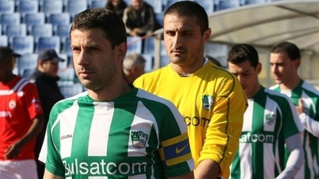 Берое чака халф от чужбина