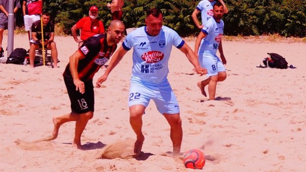 МФК Спартак постигна нова победа на турнира по плажен футбол във Варна