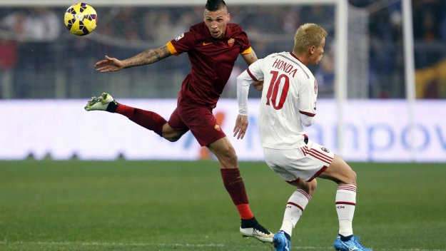 Милан не се даде на Рома