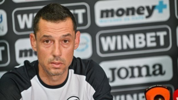 Сашо Томаш чака двама нови в Локо