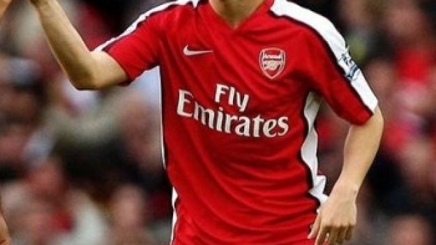 Насри не е коментирал напускането си във &quot;Фейсбук&quot;