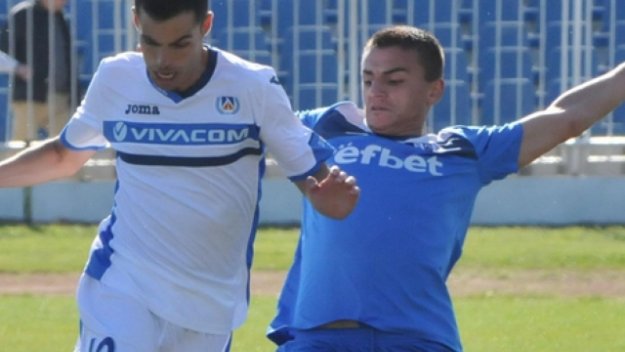 Левски все пак май ще задържи Бедоя с нов договор