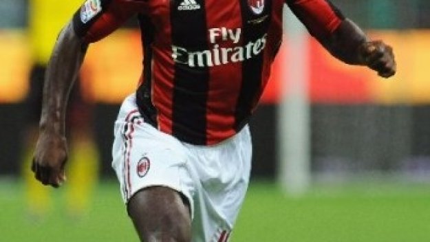 Манчестър Сити на път да вземе Кларънс Зеедорф