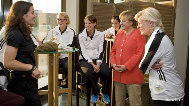 Канцлерска подкрепа за германките