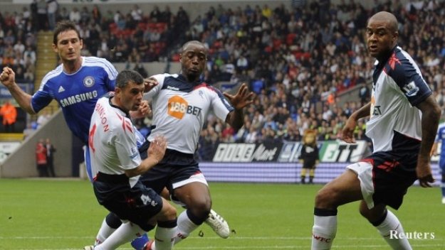 Евертън увеличи агонията на Болтън