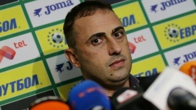 Ивайло Петев бяга от България