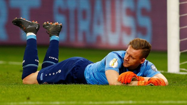 "Аспирин" сменя Чех в Арсенал?