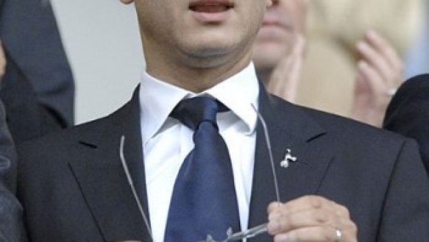 Тотнъм ядосва Реал за Модрич